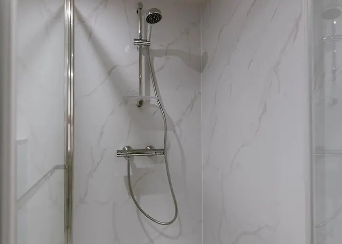 Casiola - Near With Double Parking *